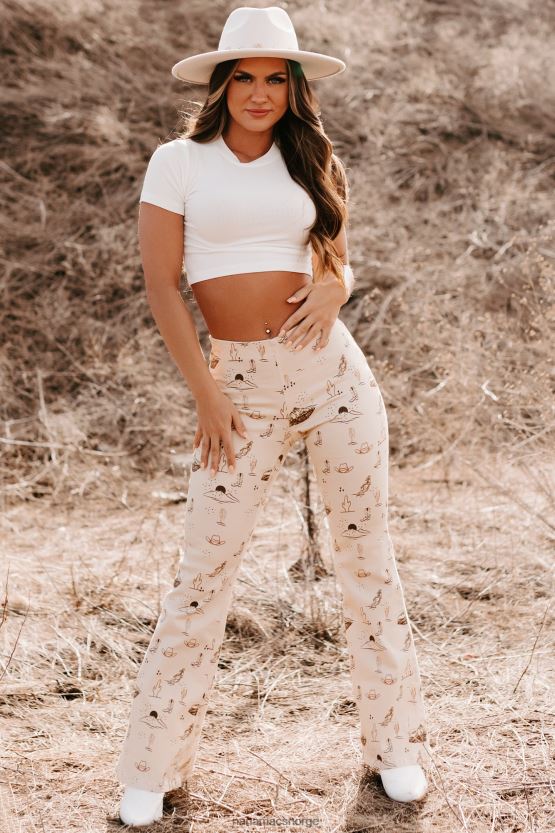 beige NanaMacs cowgirl courage western print twill flare bukser 402NJ03054