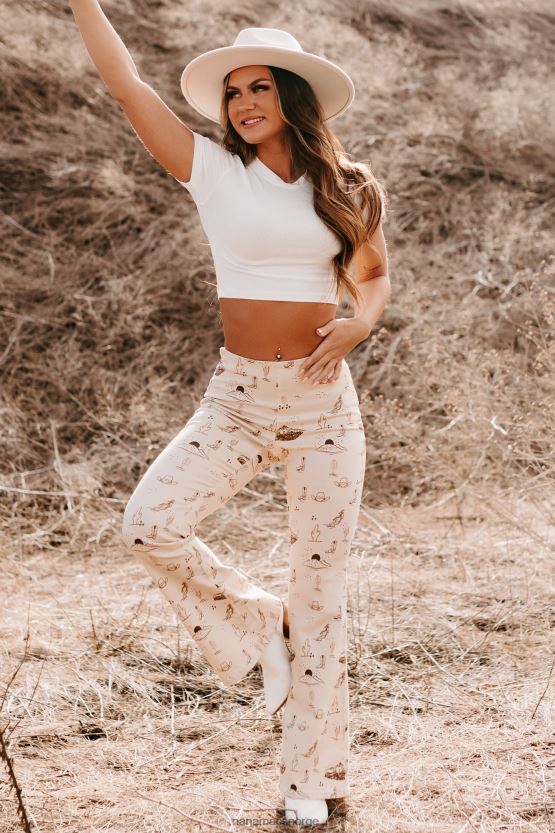 beige NanaMacs cowgirl courage western print twill flare bukser 402NJ03054