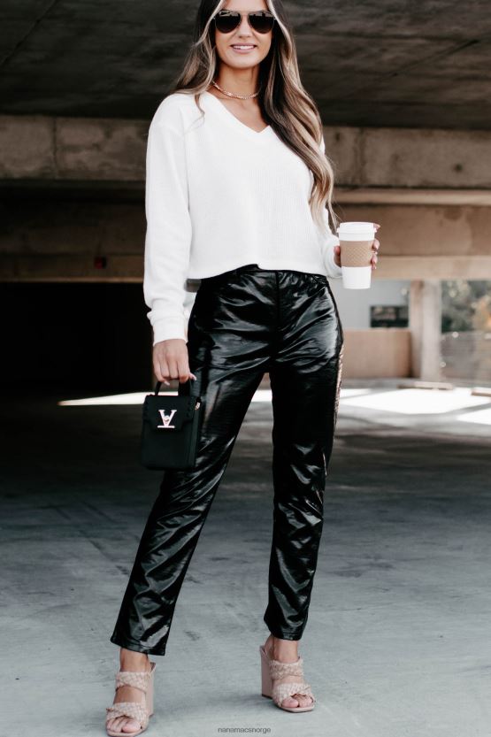 svart NanaMacs slutten av diskusjonen skinnbukser med rett ben 402NJ03121