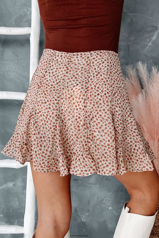beige NanaMacs blomstrende kjærlighet ruffled floral skort 402NJ03307