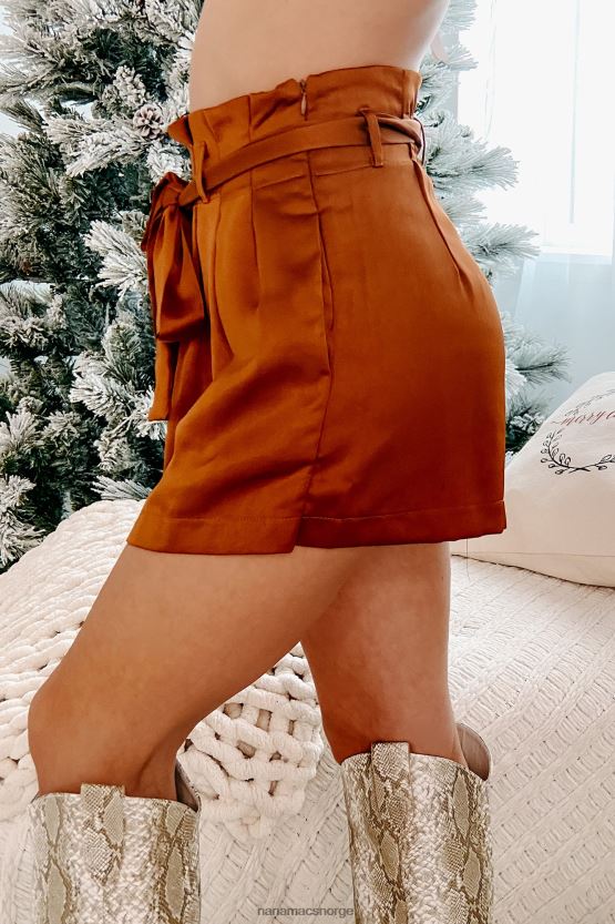 mørk karamell NanaMacs selektiv stil sateng paperbag midjekort 402NJ02979