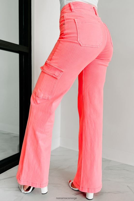 varm rosa NanaMacs lever i øyeblikket high rise wide leg cargo jeans 402NJ03129