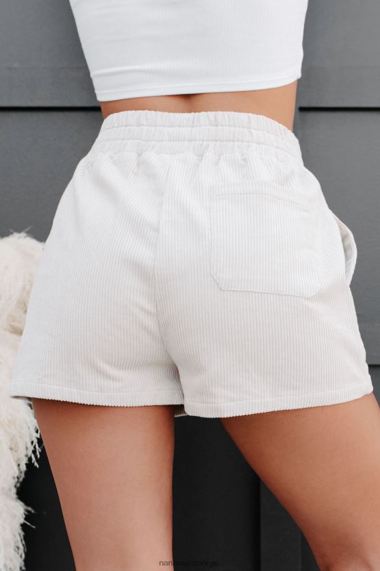 elfenbein NanaMacs når du er i wales cordfløyelshorts med høy midje 402NJ02833