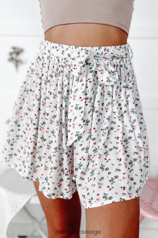 hvit NanaMacs Jeg har en forelsket floral shorts med høy midje 402NJ02880