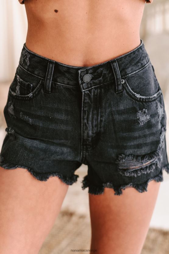 vasket svart NanaMacs superladet shorts med høy vekst i distressed kamskjellkant 402NJ02997