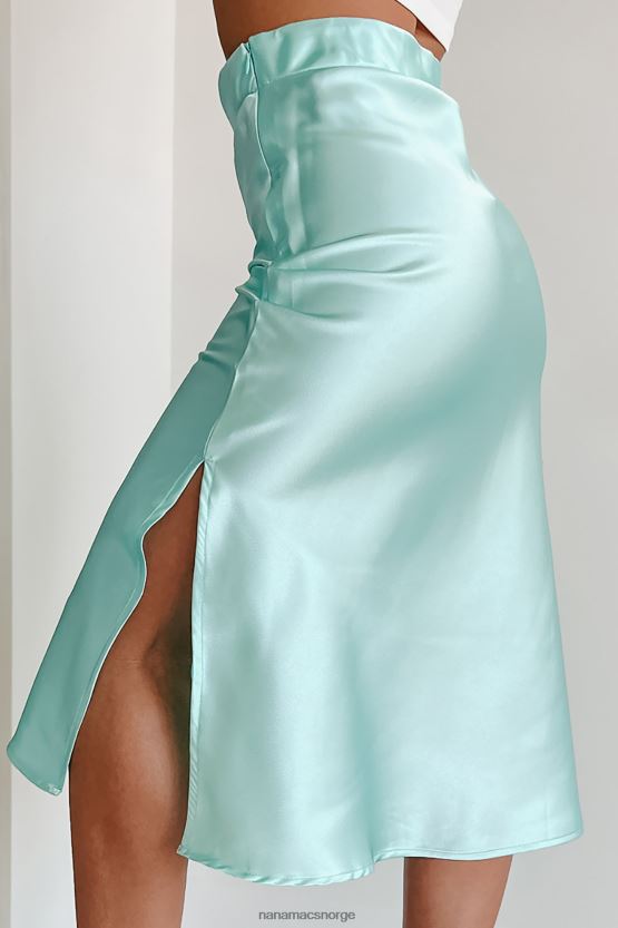 mynte NanaMacs rett ut av et drømmeskjørt i sateng 402NJ03158