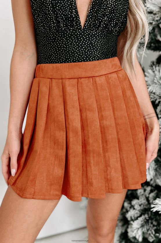 rust NanaMacs feid vekk imitert semsket plissert miniskjørt 402NJ03219