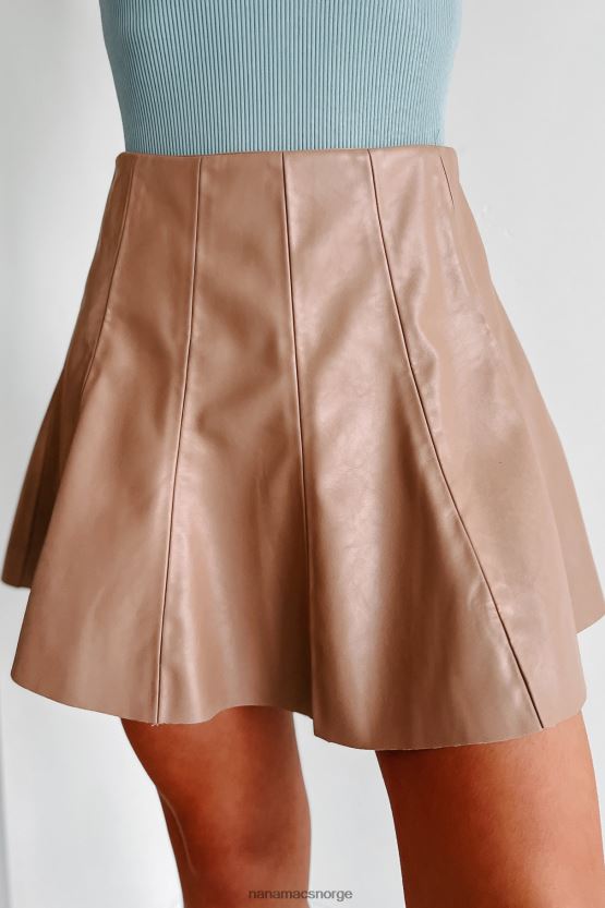 tan NanaMacs kjærlighet vil bestemme kunstskinn plissert miniskjørt 402NJ03237