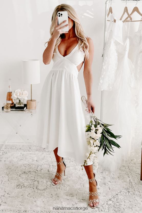 hvit NanaMacs søt, men enkel midikjole med knyting 402NJ01946