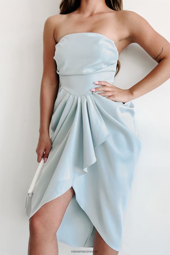 isblå NanaMacs på gjestelisten høy-lav drapert stroppeløs midikjole 402NJ02266