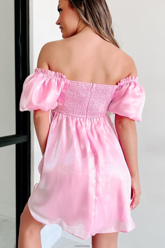 rosa NanaMacs passer for en skinnende babydoll-kjole med pusermer med prinsesse 402NJ01882