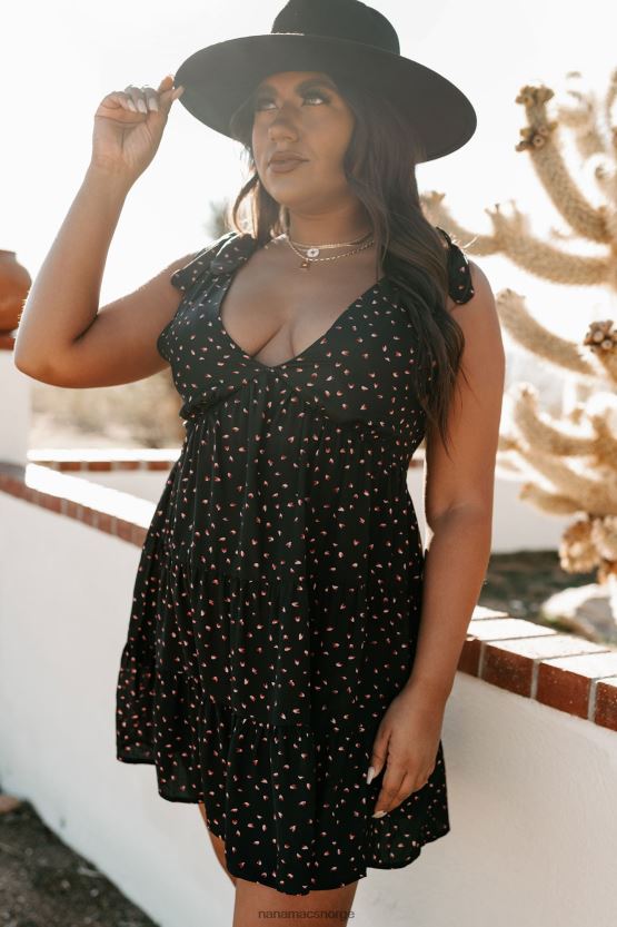 svart NanaMacs hun har en kjole med hjertetrykk 402NJ02196