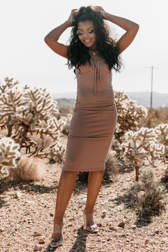 mørk brunfarge NanaMacs perfekt fremmed ribbet bodycon midikjole 402NJ02486