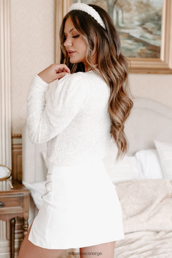 hvit NanaMacs en liten razzle blendende langermet paljettbody 402NJ0371