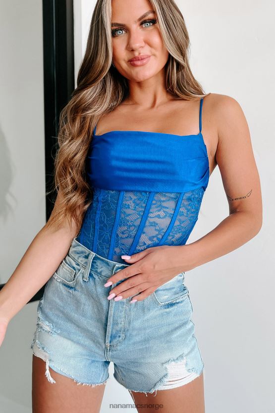 kongelig NanaMacs for mye til å håndtere blondebody 402NJ0391