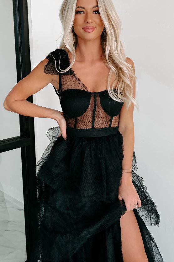 svart NanaMacs få hoder til å snu den ene skulderen lagdelt maxikjole 402NJ02368