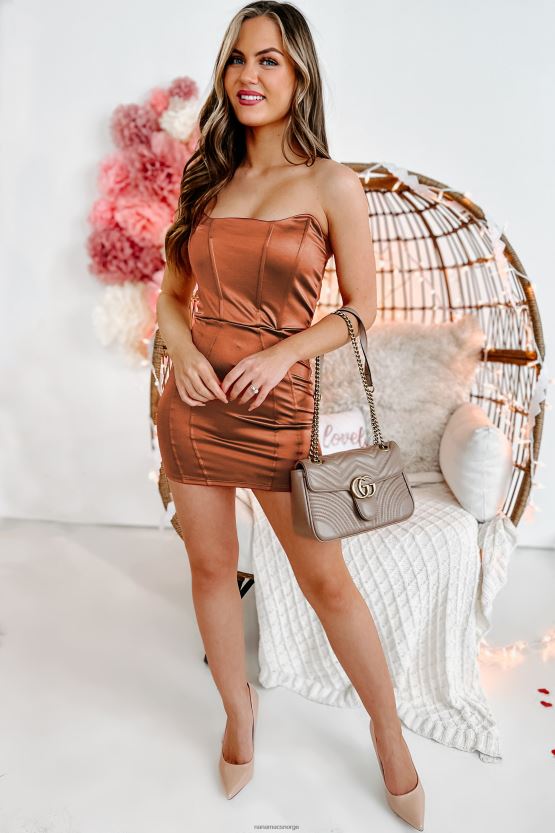 bronse NanaMacs se her stroppeløs minikjole 402NJ02207