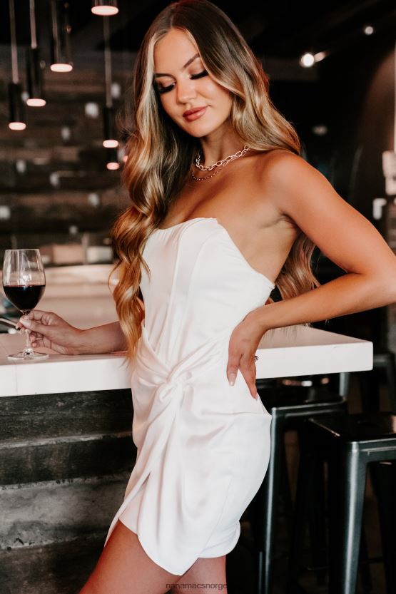 hvit NanaMacs få det jente sateng stroppeløs minikjole 402NJ02155