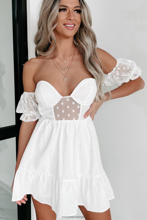 hvit NanaMacs hvilken vei å gå puffermet minikjole med nettingdetalj 402NJ02005