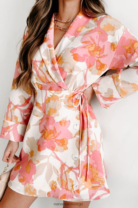 rosa NanaMacs feminin sjarmomslagskjole 402NJ02025