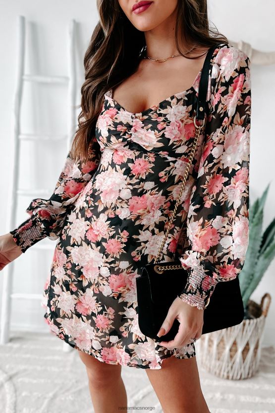 svart NanaMacs du er en evig blomstret minikjole 402NJ02457