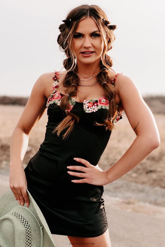 svart NanaMacs inspirere skjønnhet floral brodert sateng mini kjole 402NJ02000