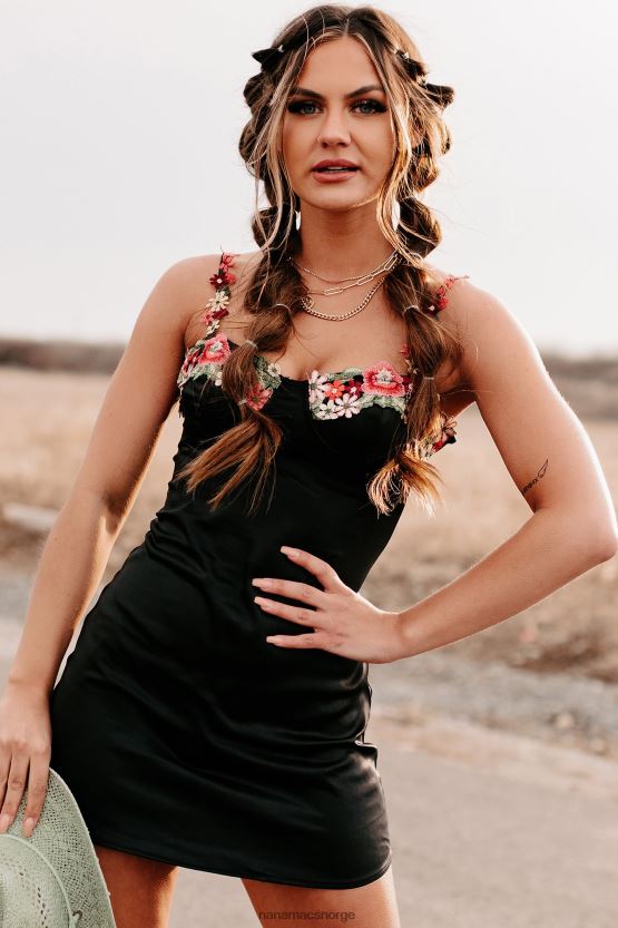 svart NanaMacs inspirere skjønnhet floral brodert sateng mini kjole 402NJ02000