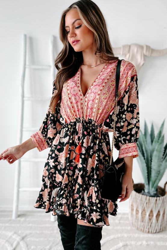 svart/rosa NanaMacs joyful soul minikjole med volangkant med blandet trykk 402NJ02208