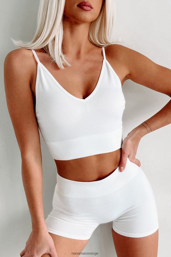 hvit NanaMacs holder det komfortabelt ribbet sømløst kort sett 402NJ01575