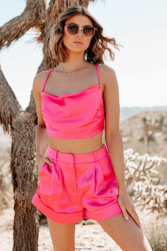 neon rosa NanaMacs søt som godteri cowl hals crop topp og shorts sett 402NJ01452
