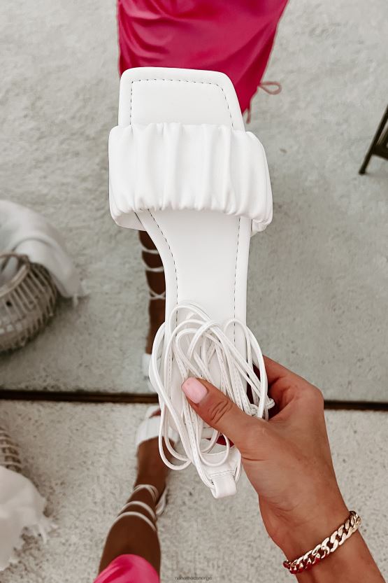 hvit NanaMacs brenda rynkete ankelsandaler 402NJ04035