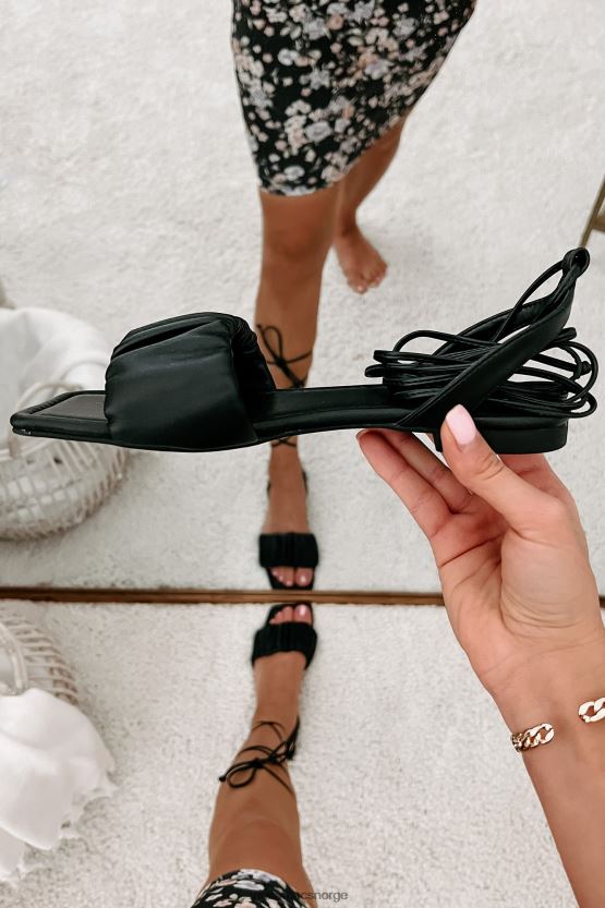 svart NanaMacs brenda rynkete ankelsandaler 402NJ04030