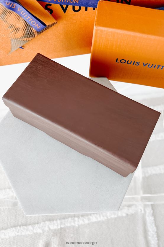 mørkt tre NanaMacs magnetisk solbrilleveske i imitert tre 402NJ04447