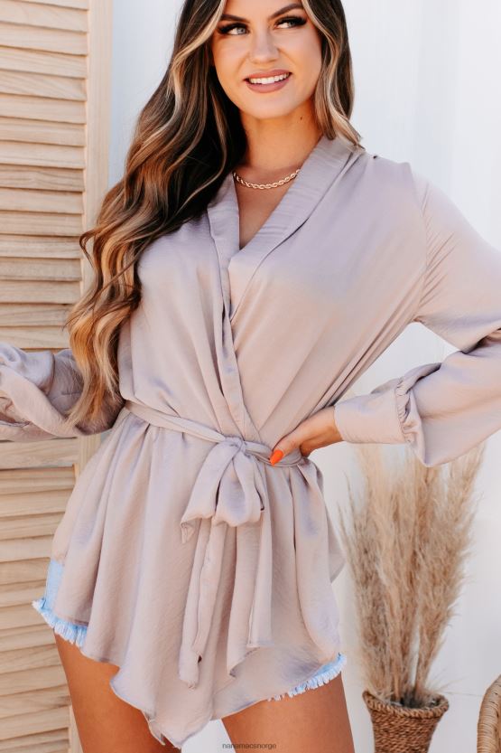 taupe NanaMacs øyeblikk av suksess sateng wrap topp 402NJ01709