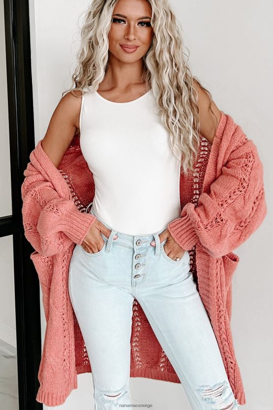 rosa NanaMacs omfavn den chill-kabelstrikkede cardiganen 402NJ03728