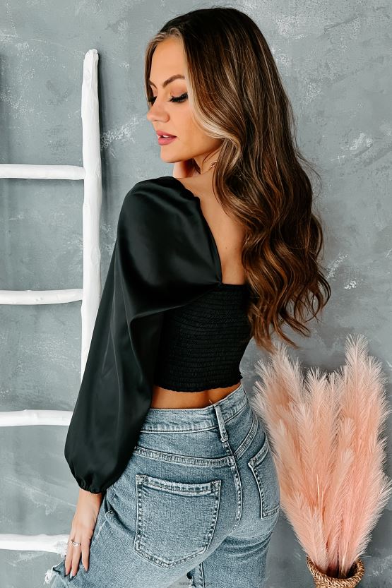 svart NanaMacs sats på oss ruched sateng crop top 402NJ0265