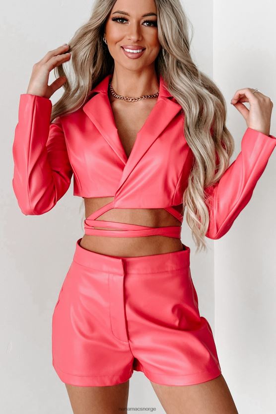 slag NanaMacs til slutt over avskåret blazertopp i kunstskinn 402NJ0183