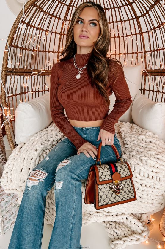 kanel NanaMacs fokusert på mote beskåret genser med åpen rygg 402NJ01744