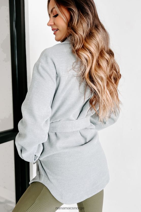 gråmelert NanaMacs frontfrakk med byvandringsknapp 402NJ03768