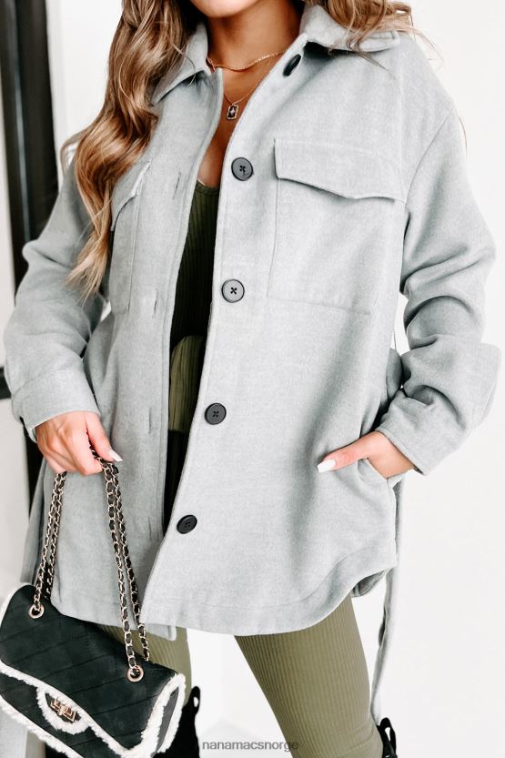 gråmelert NanaMacs frontfrakk med byvandringsknapp 402NJ03768