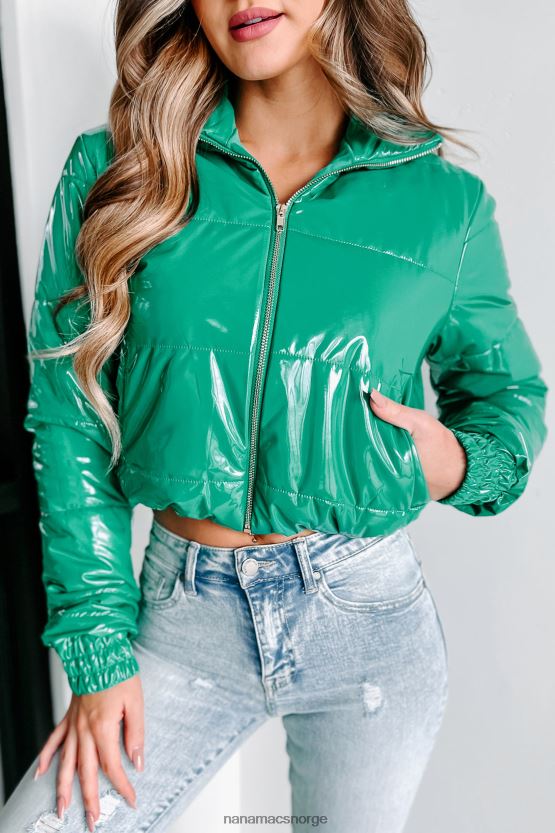 kelly grønn NanaMacs storbygater pufferjakke i patentskinn 402NJ03799