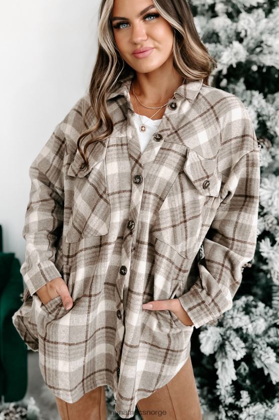 mokka NanaMacs stikk innom rutete frynsehytte 402NJ03661