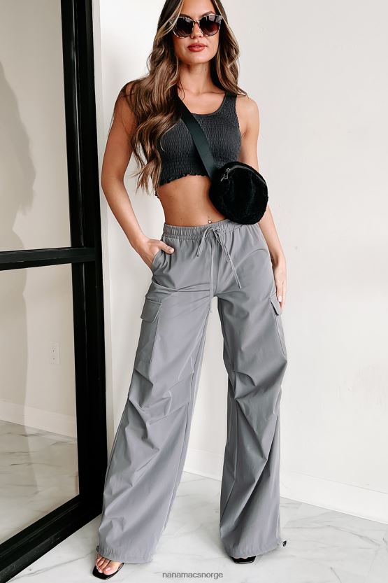 svart NanaMacs glede på reisen smocked crop tank 402NJ0605