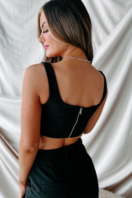 svart NanaMacs ser fin ribbestrikket korsetttank 402NJ01352