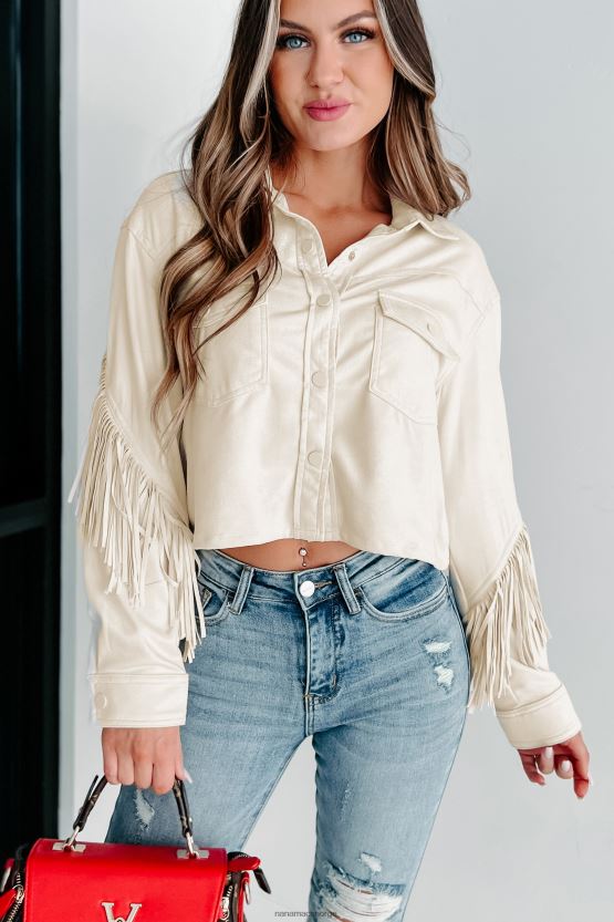 krem NanaMacs sparker opp støvknapp foran frynser langermet topp 402NJ01760