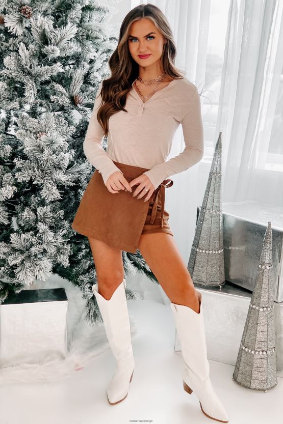 lys beige NanaMacs litt flaks ribbet langermet topp 402NJ01784