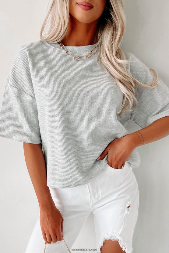 lys gråmelert NanaMacs kortermet topp med ledning 402NJ0595