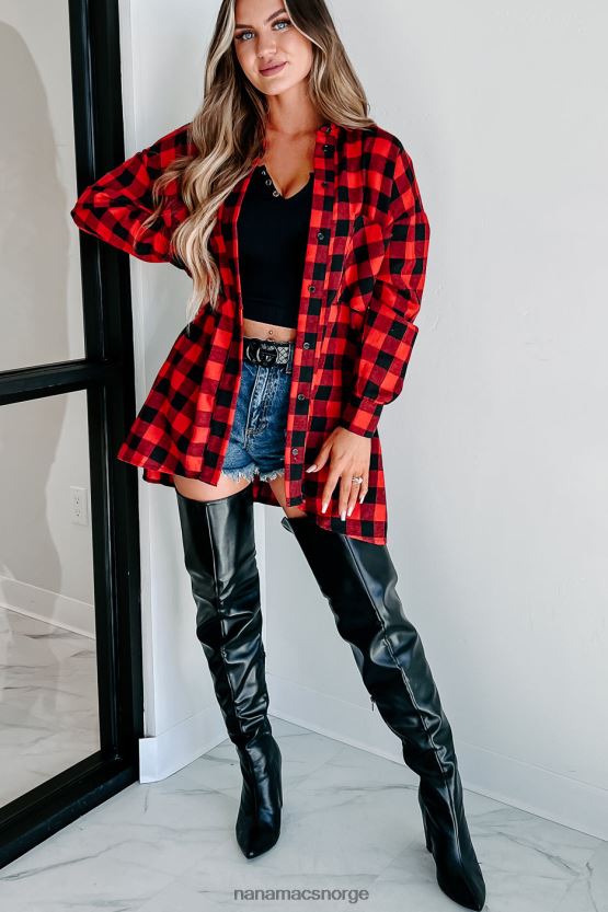 rød NanaMacs venter like ved rutete langermet topp 402NJ01764