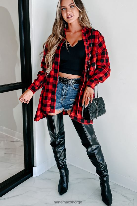 rød NanaMacs venter like ved rutete langermet topp 402NJ01764