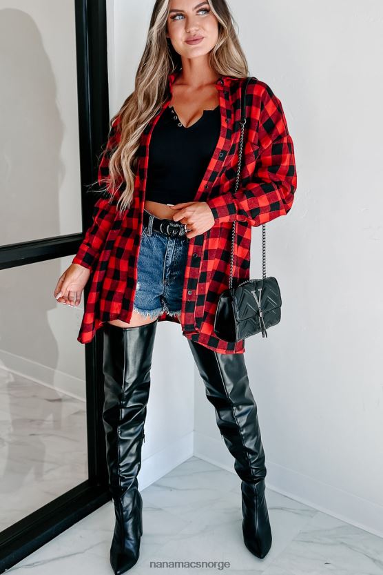 rød NanaMacs venter like ved rutete langermet topp 402NJ01764